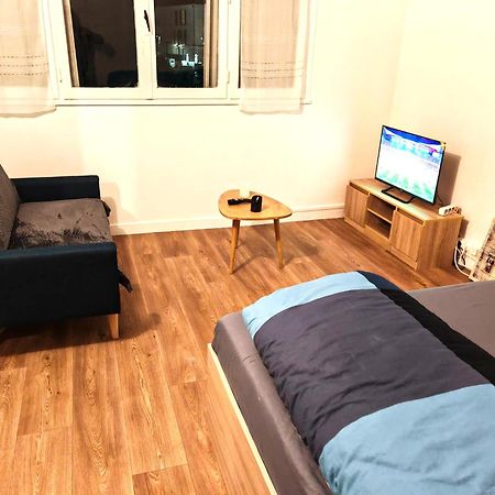 Ferienwohnung F1 Equipe Avec Ascenseur, Parking Et Pres Des Transports Argenteuil Exterior foto