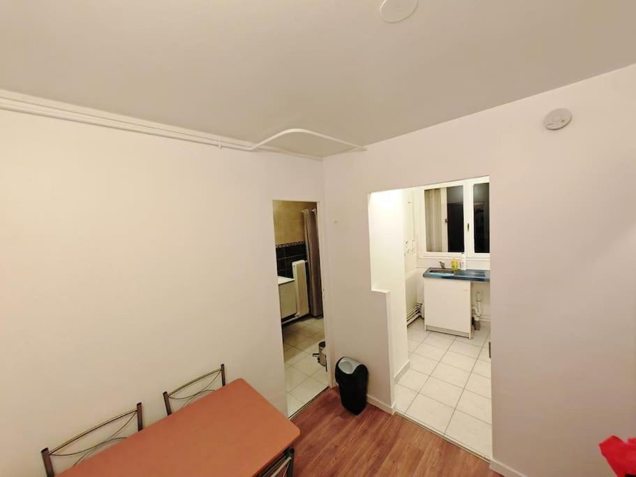 Ferienwohnung F1 Equipe Avec Ascenseur, Parking Et Pres Des Transports Argenteuil Exterior foto
