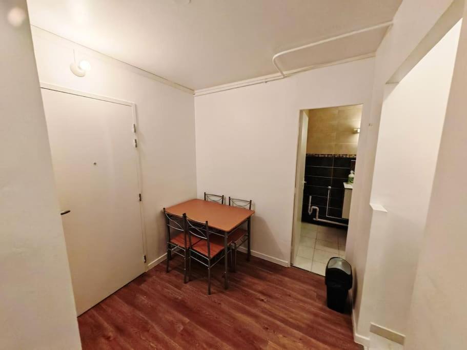 Ferienwohnung F1 Equipe Avec Ascenseur, Parking Et Pres Des Transports Argenteuil Exterior foto