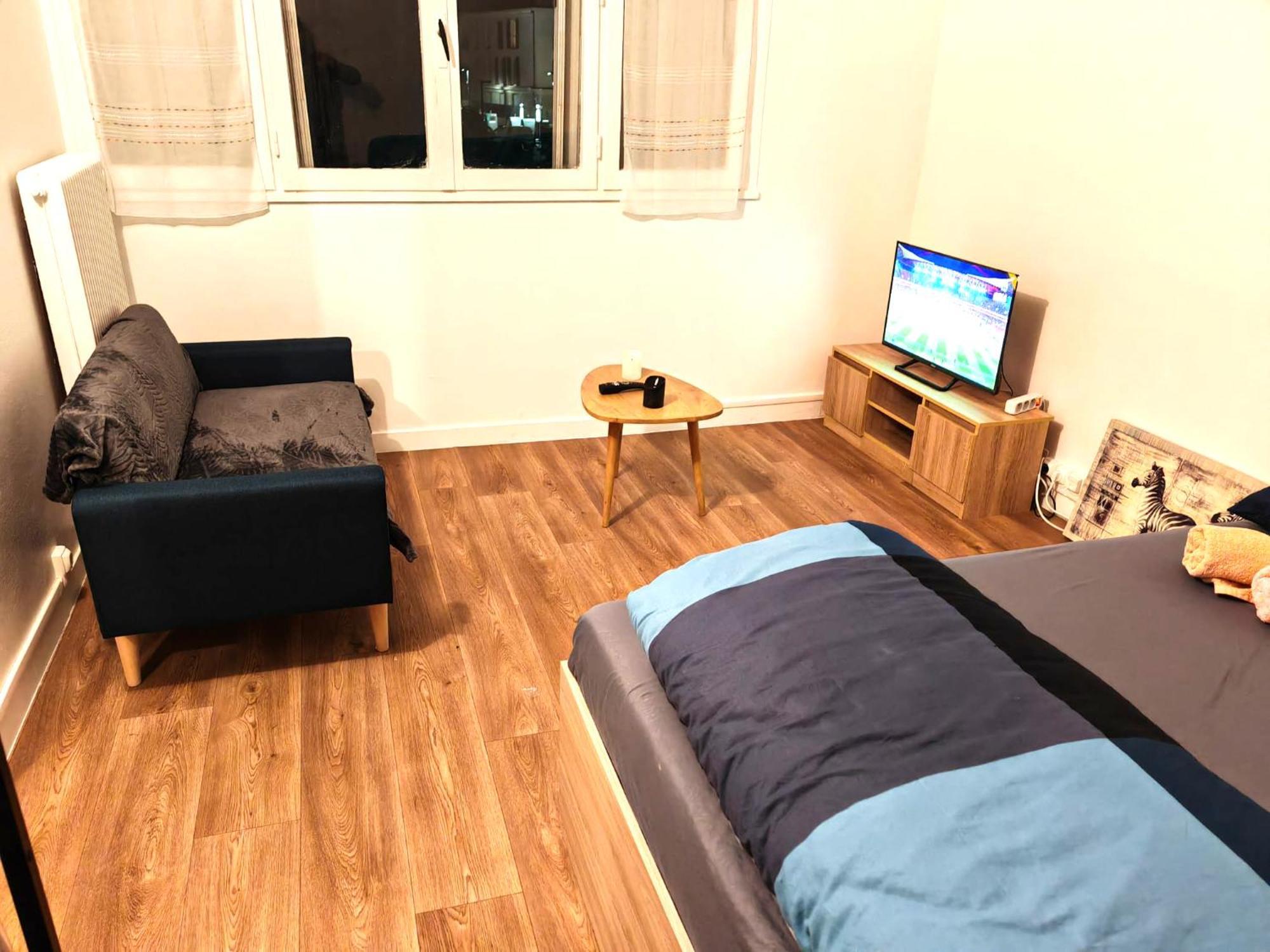 Ferienwohnung F1 Equipe Avec Ascenseur, Parking Et Pres Des Transports Argenteuil Exterior foto